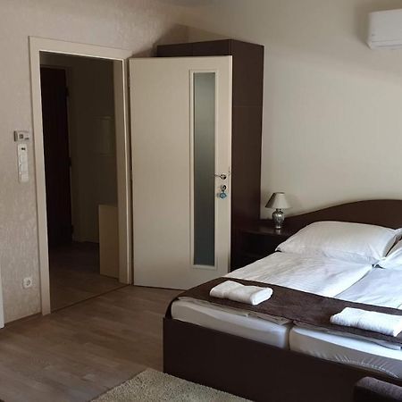 Keller Arany Apartmanok Hajduszoboszlo Exterior foto